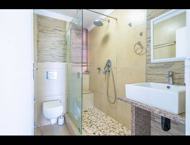 2 BEDROOM FLAT FOR SALE IN SHERWOOD